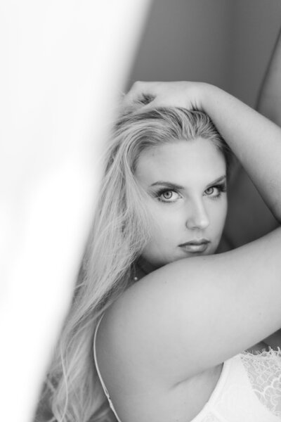 Blonde bombshell white boudoir #llKqBsov