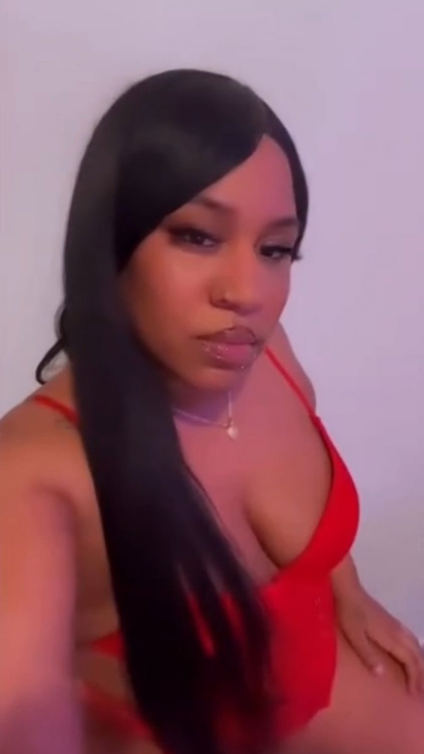 Sexy Thick Big Booty Dominican Milf #tTtEOtl7