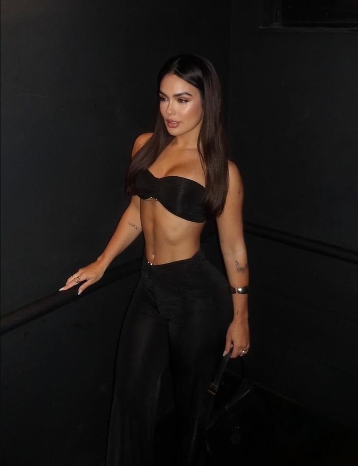 Novinha morena...Larissa Santos lindinha gostosa !!! #V2fZMPSp